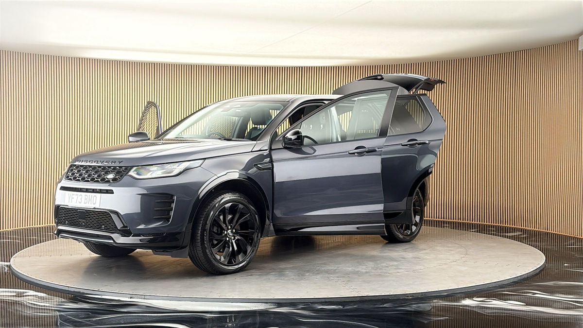 Land Rover Discovery Sport Image 22