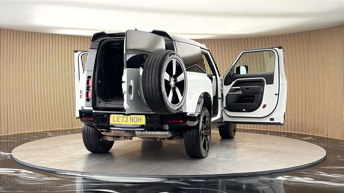 More views of Land Rover Defender 90