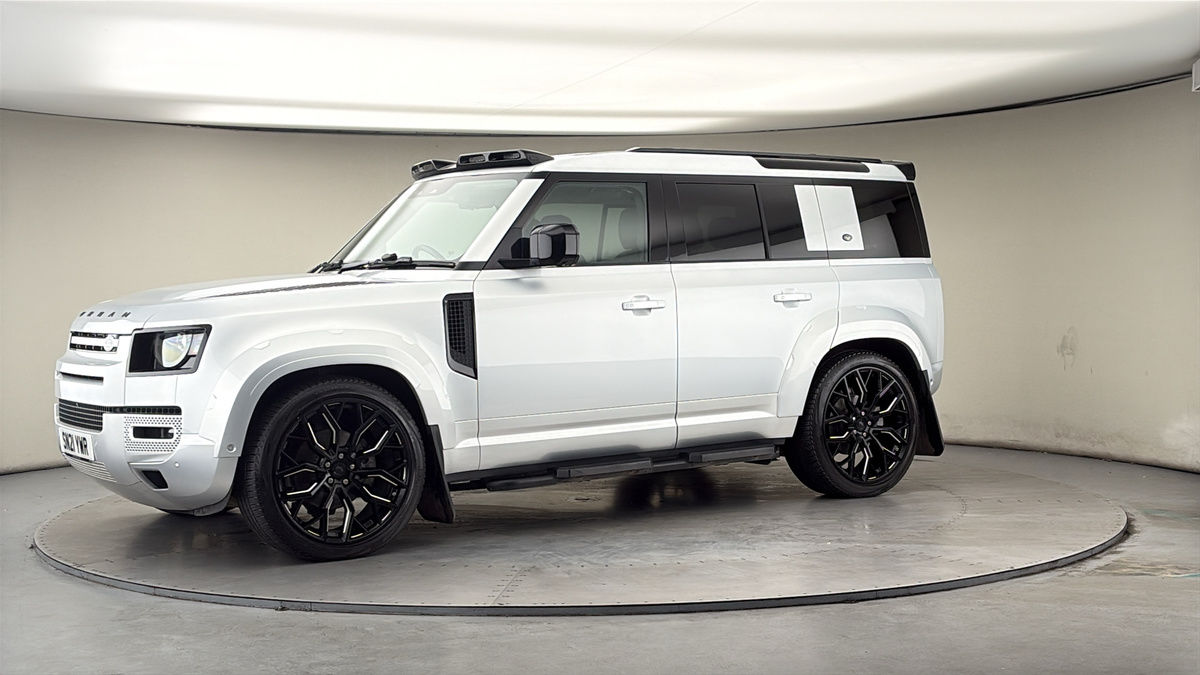 More views of Land Rover Defender 110