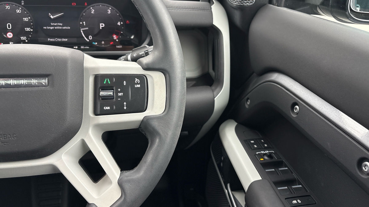 Land Rover Defender 110 Urban Image 14