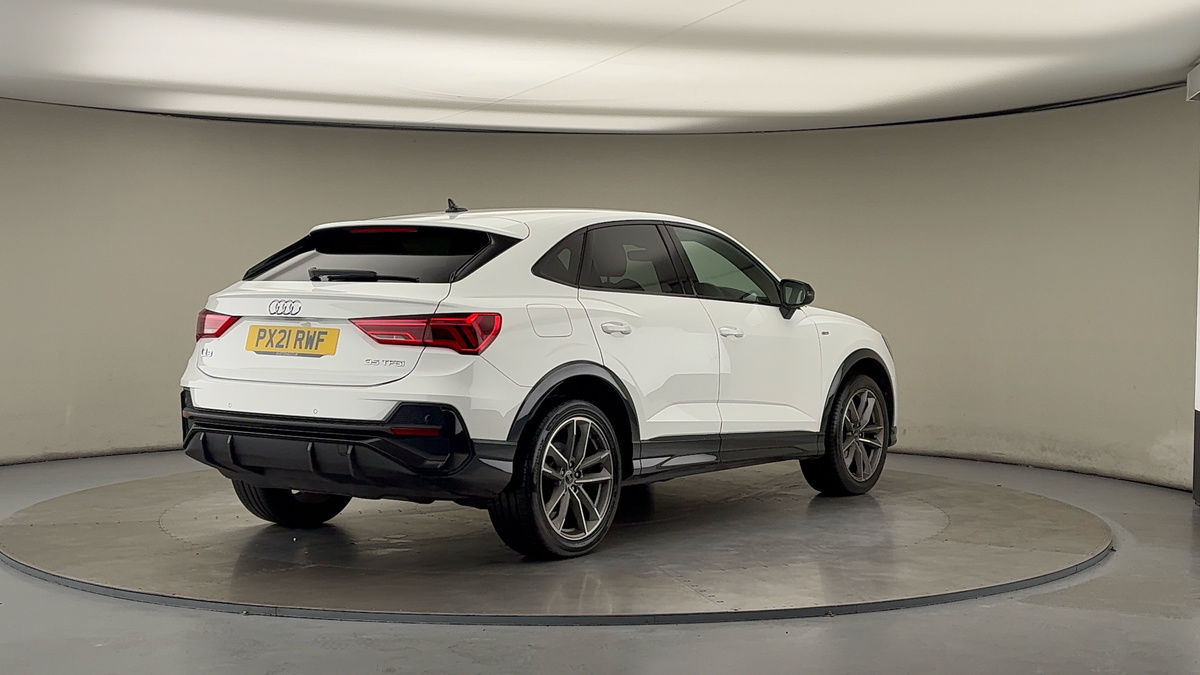 More views of Audi Q3