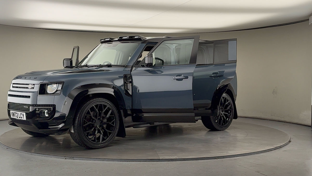 Land Rover Defender 110 Urban Image 22