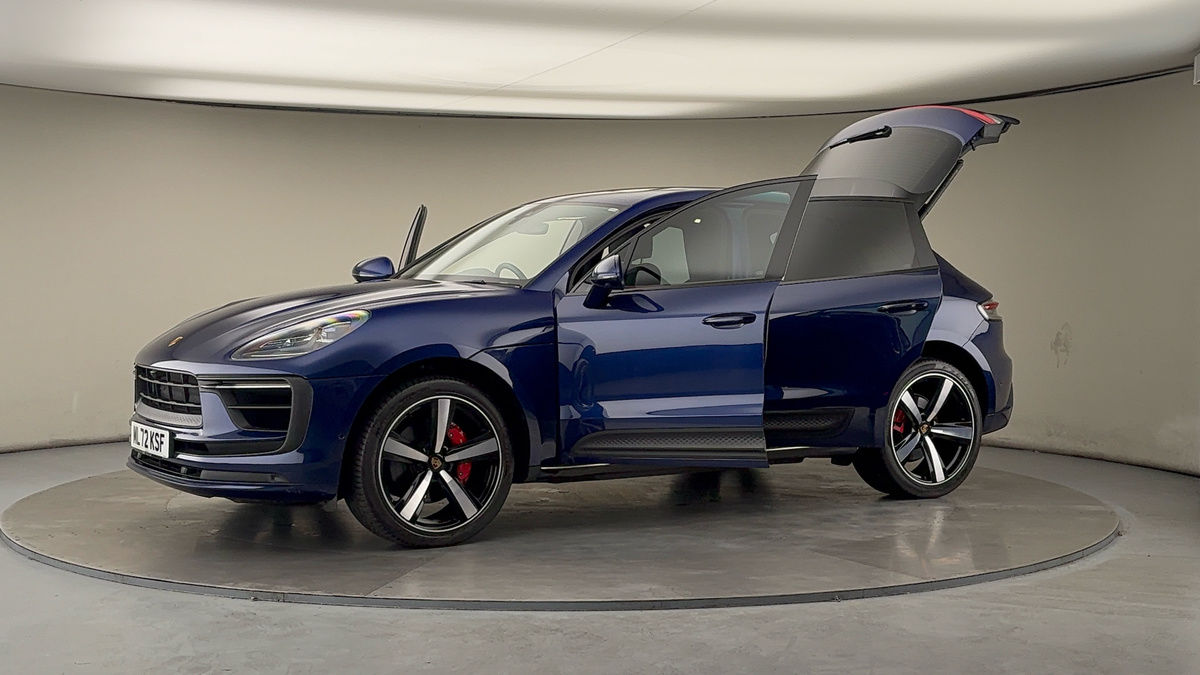 More views of Porsche Macan