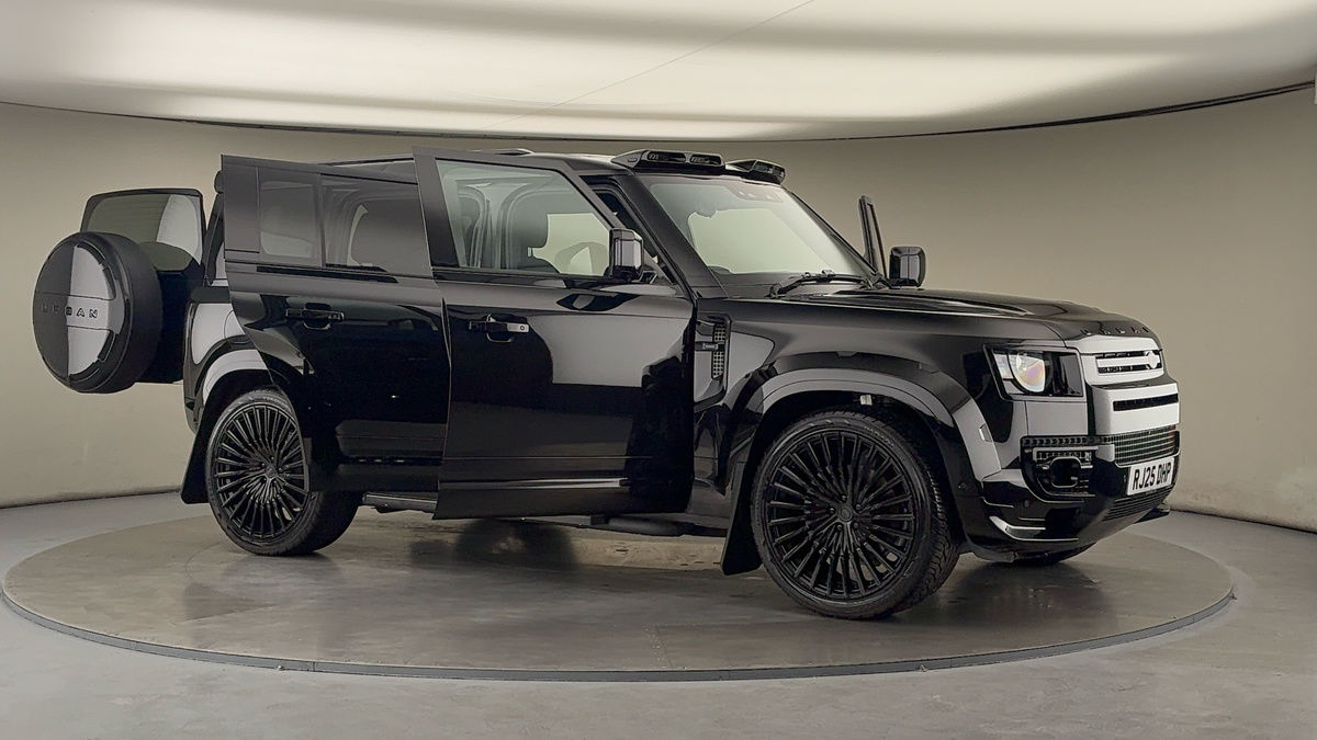 More views of Land Rover Defender 110