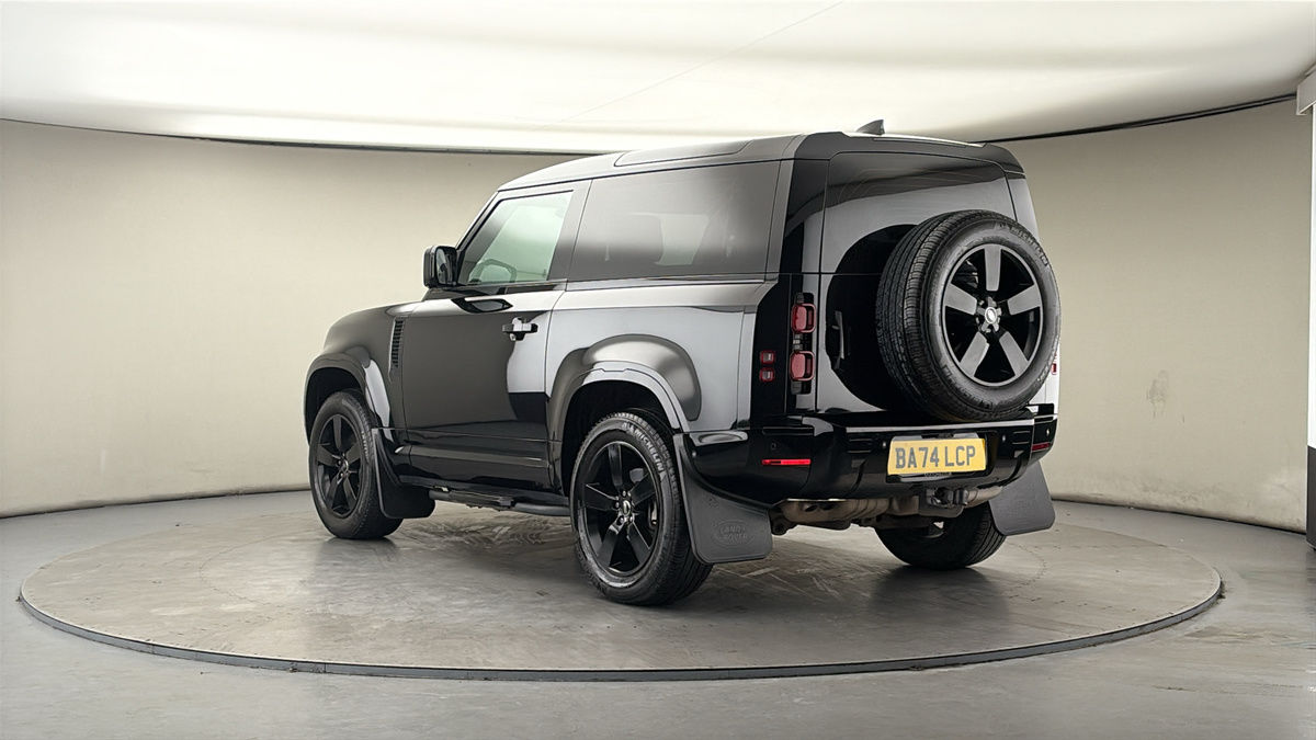 Land Rover Defender 90 Image 2