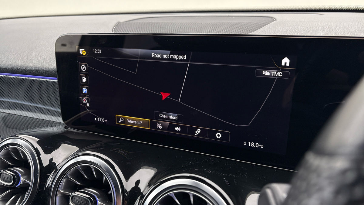 Mercedes-Benz GLB Image 17