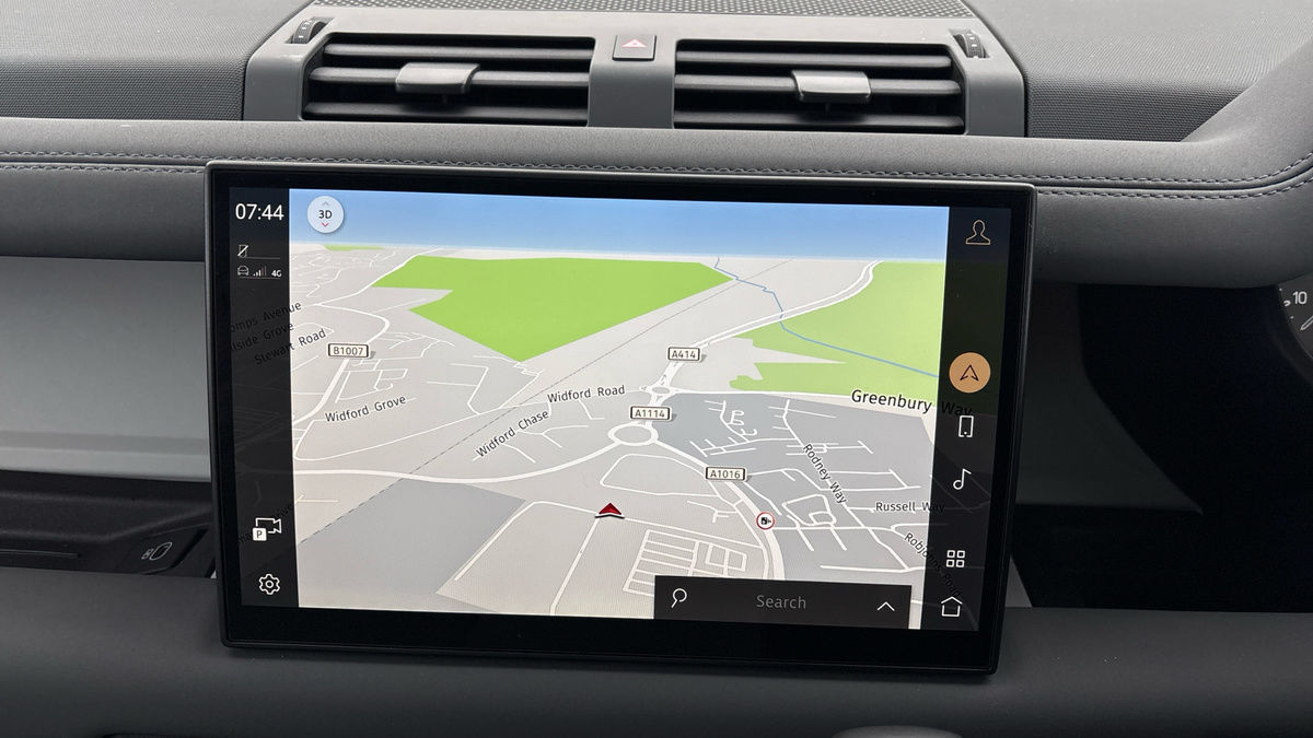 Land Rover Defender 110 Urban Image 39