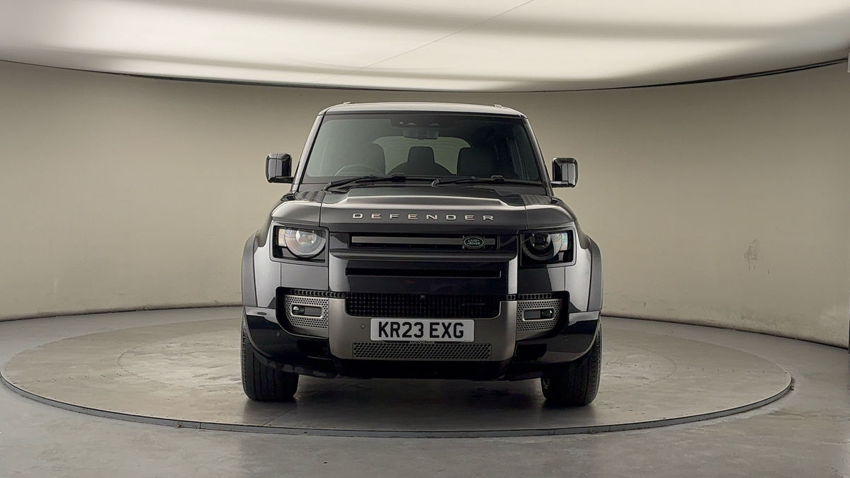 Land Rover Defender 110 Image 3