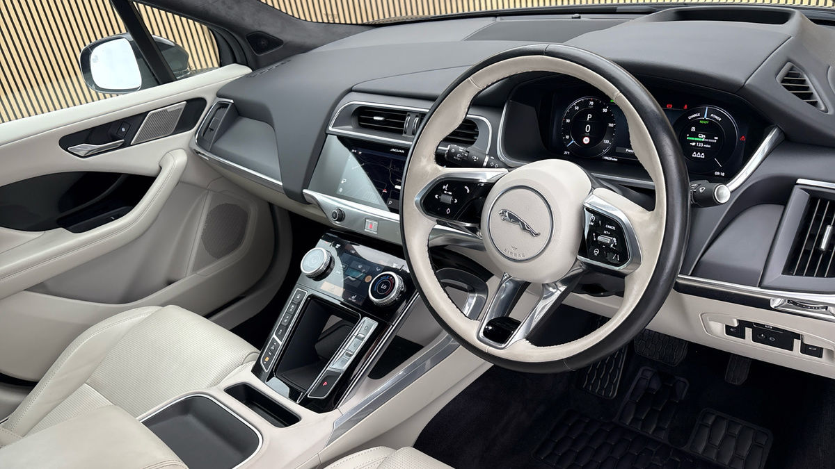 Jaguar I-PACE Image 5