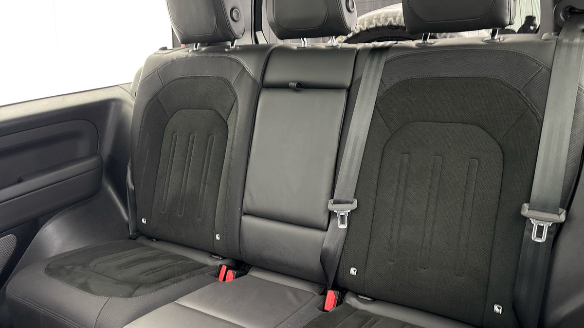 Land Rover Defender 90 Image 8