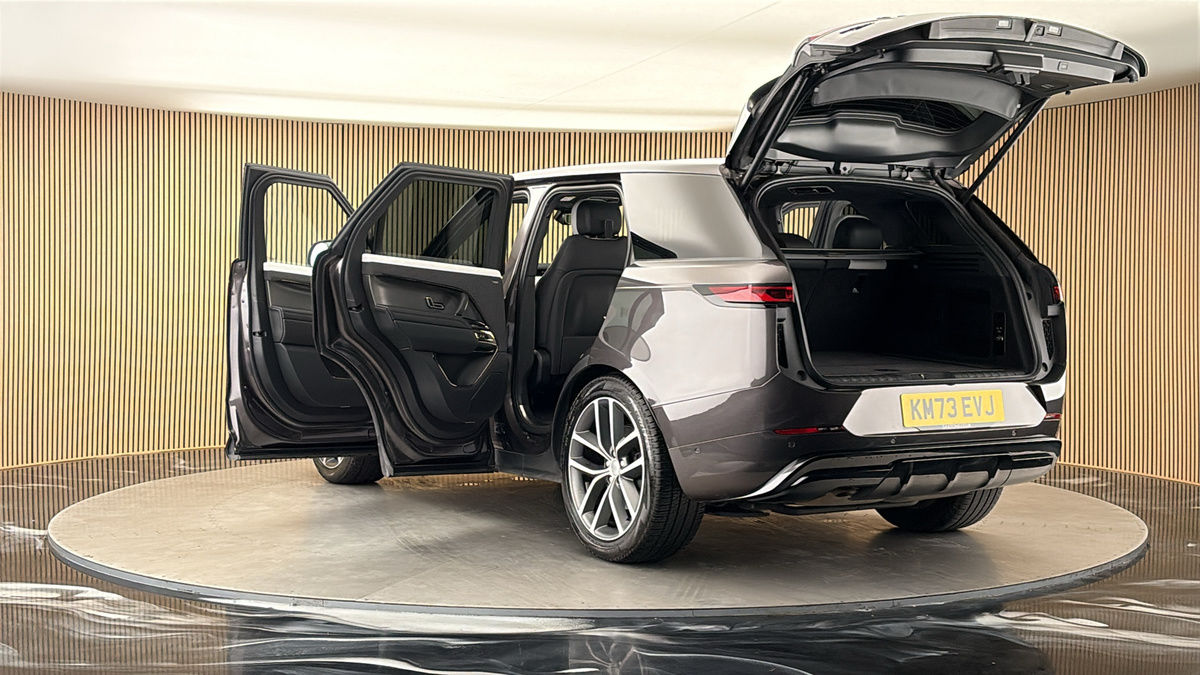 Land Rover Range Rover Sport Image 23