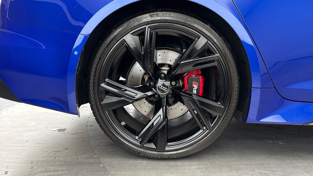 Audi RS6 Avant Image 10