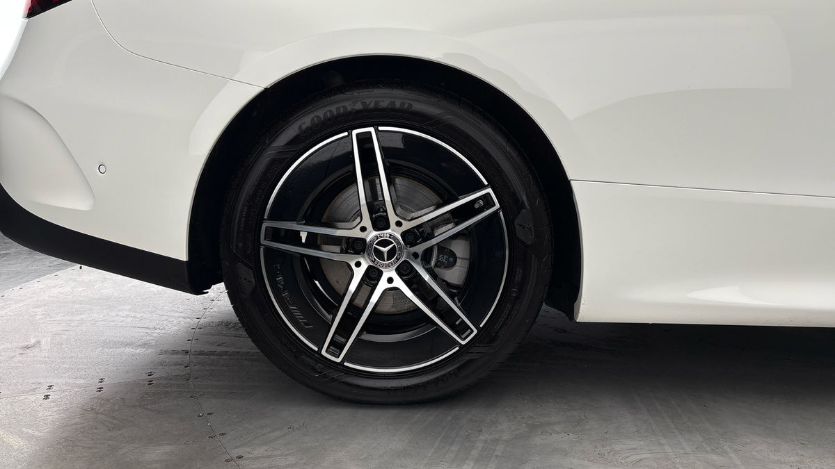 Mercedes-Benz CLE Image 10