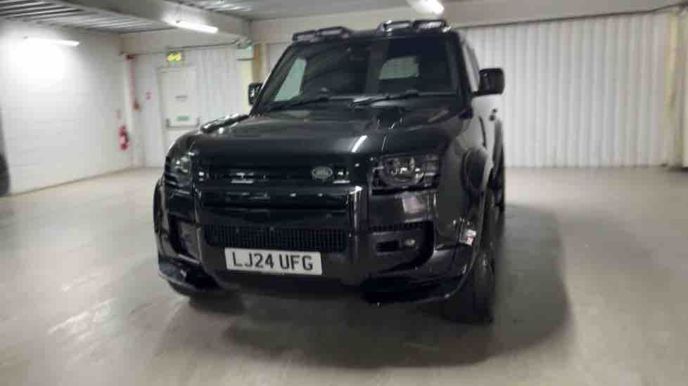More views of Land Rover Defender 110