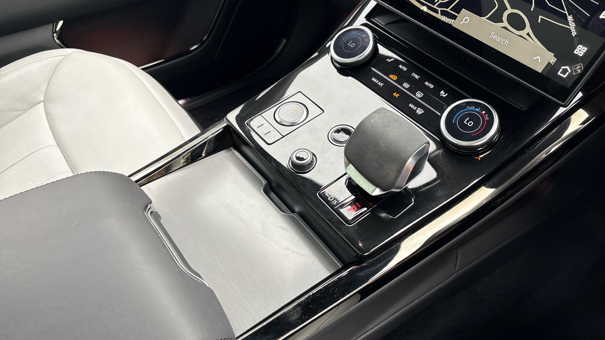 Land Rover Range Rover Sport Image 18