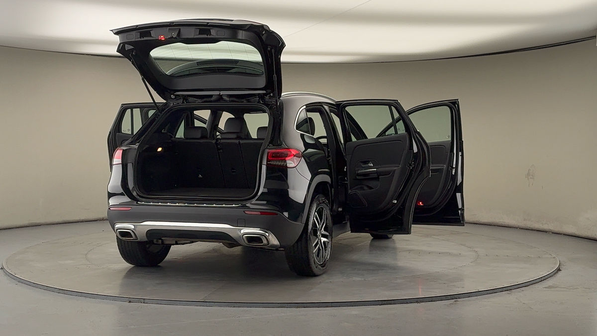 More views of Mercedes-Benz GLA