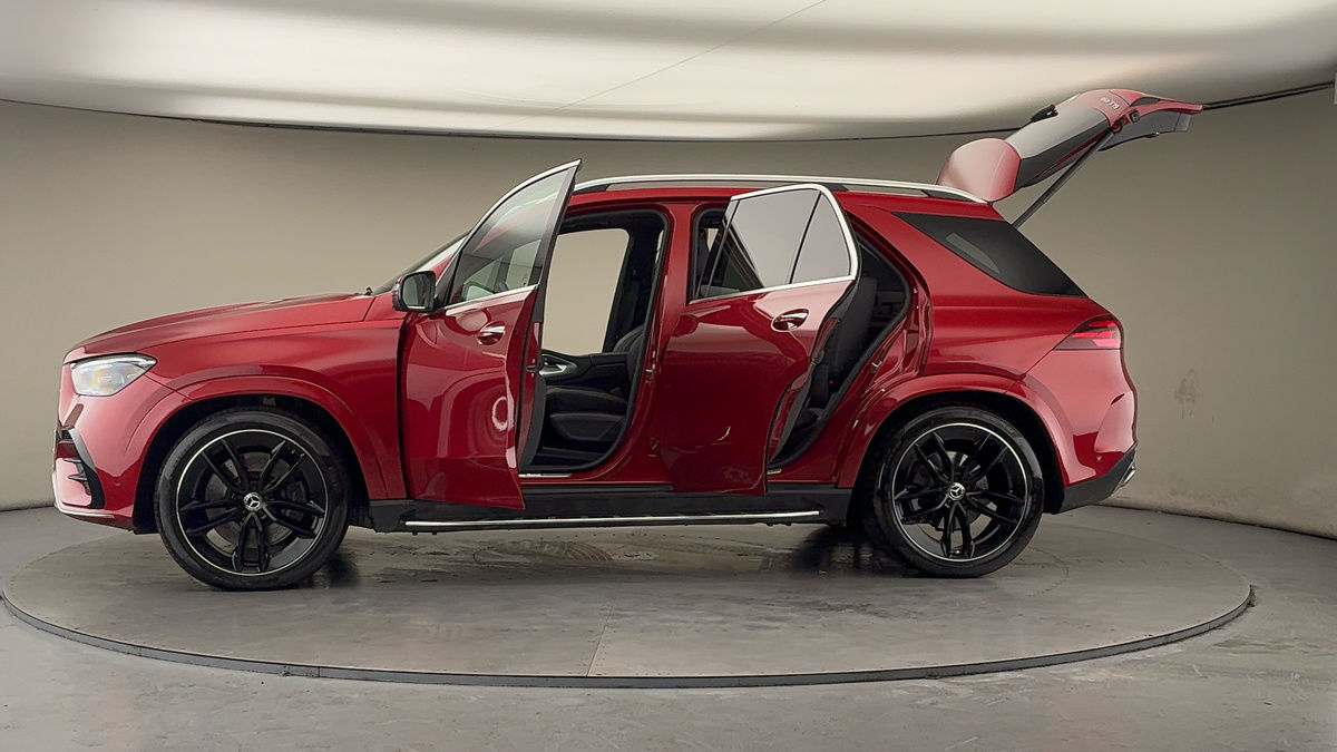 More views of Mercedes-Benz GLE