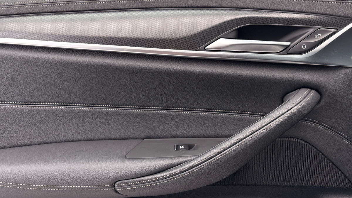 BMW 5 Series Image 19