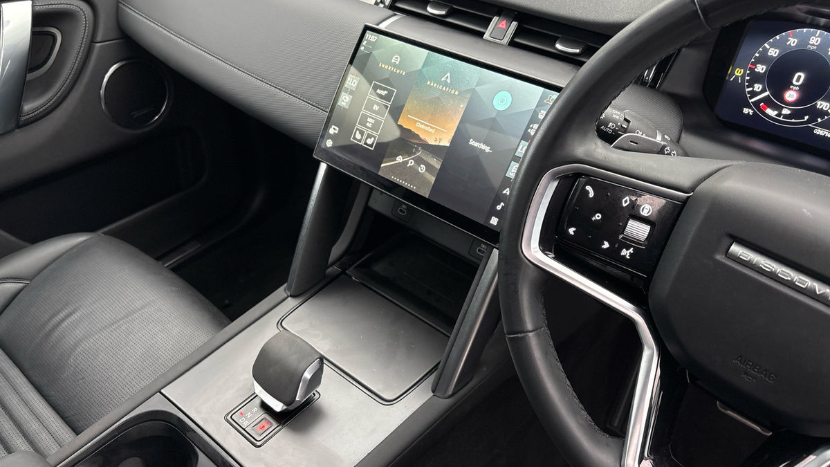 Land Rover Discovery Sport Image 18