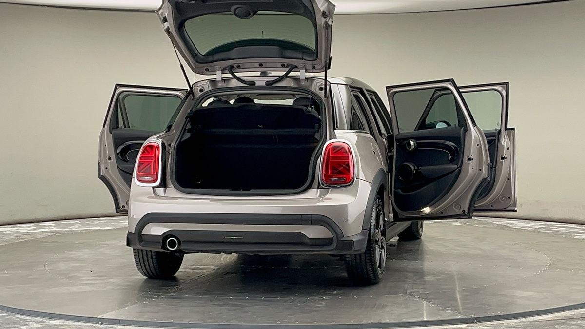 More views of MINI Hatch