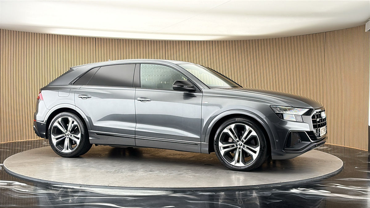More views of Audi Q8