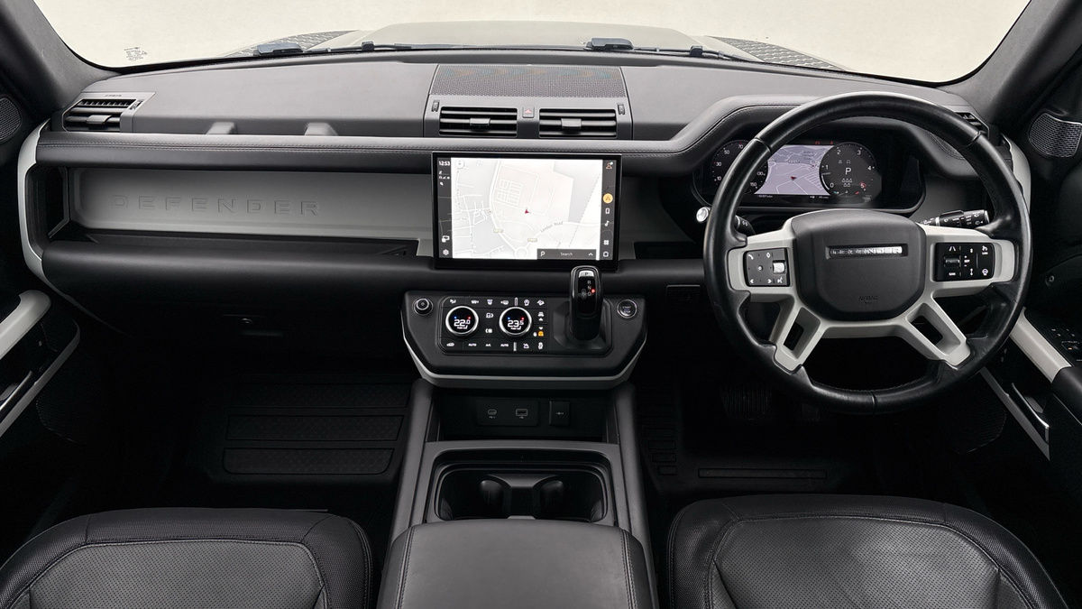 Land Rover Defender 110 Image 12