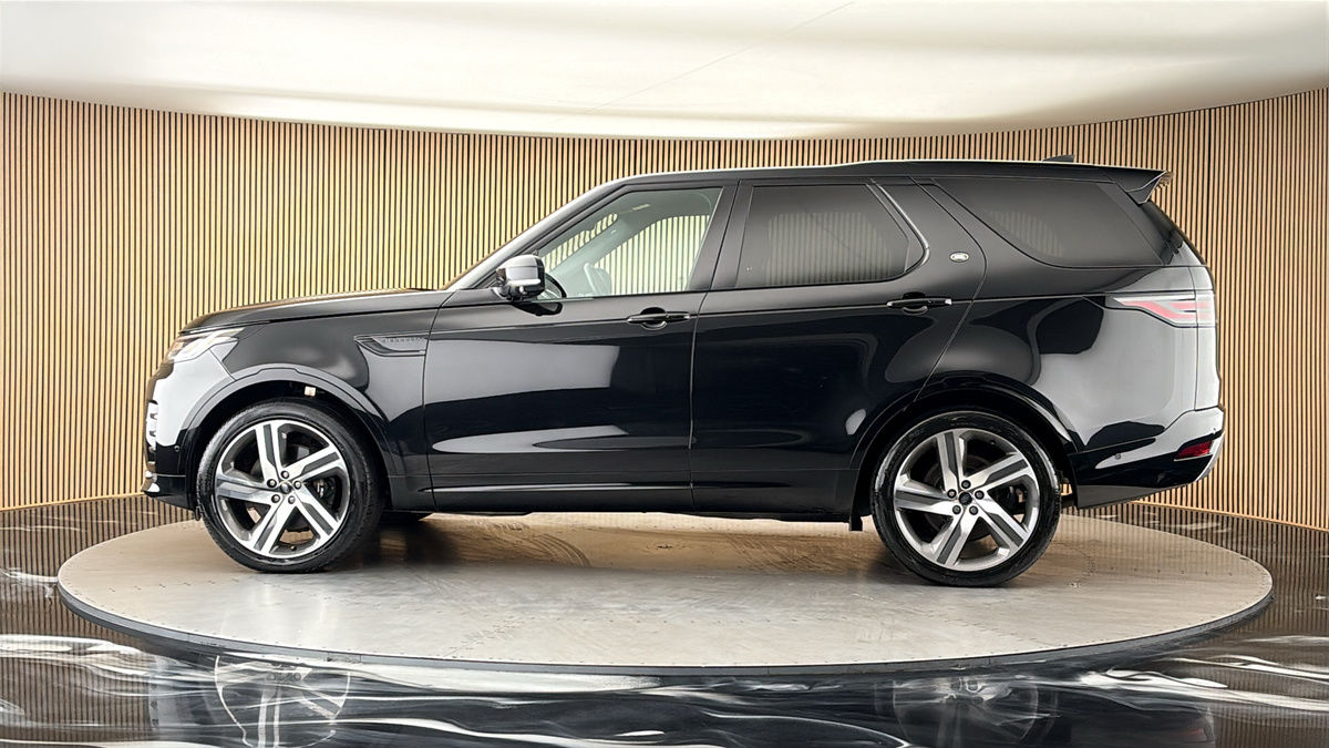 More views of Land Rover Discovery