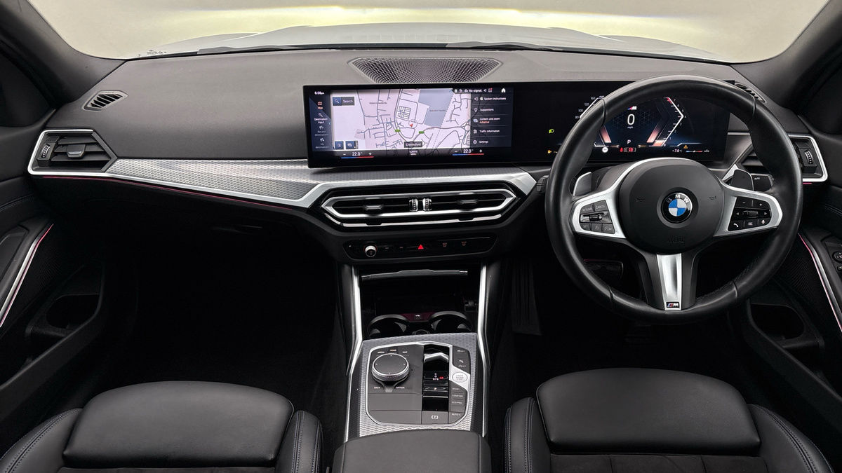 BMW 3 Series Image 12