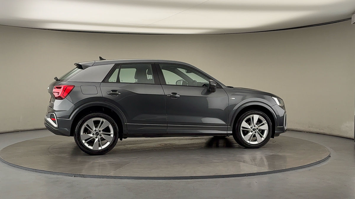 More views of Audi Q2