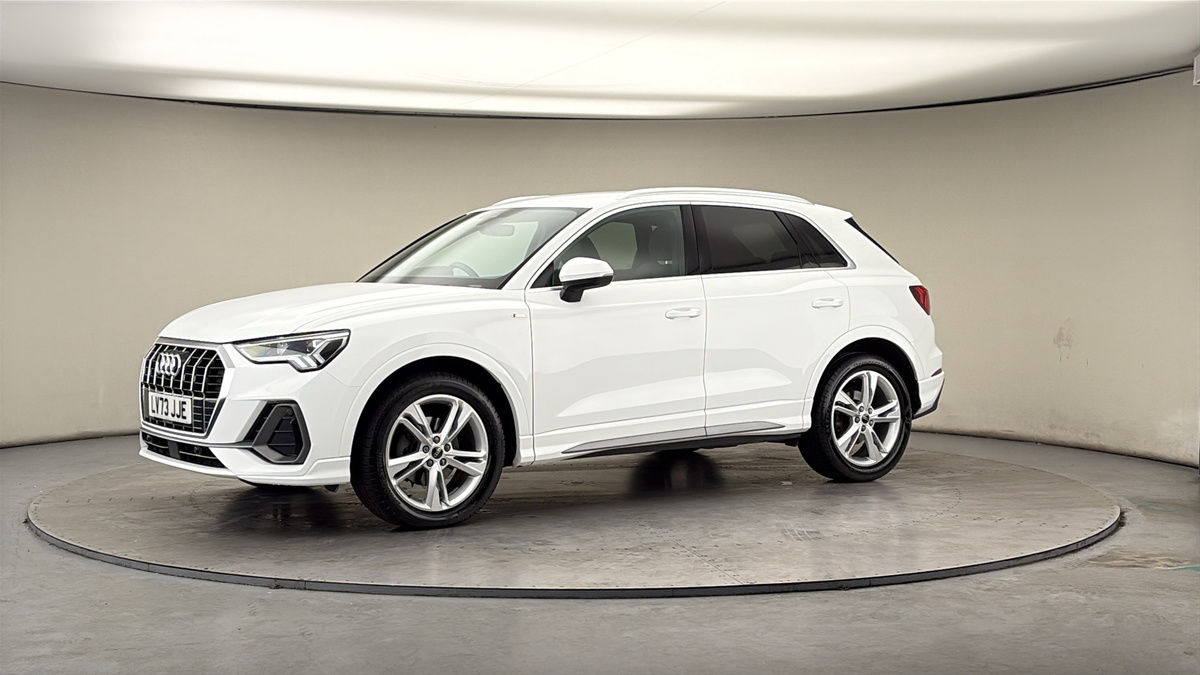 More views of Audi Q3