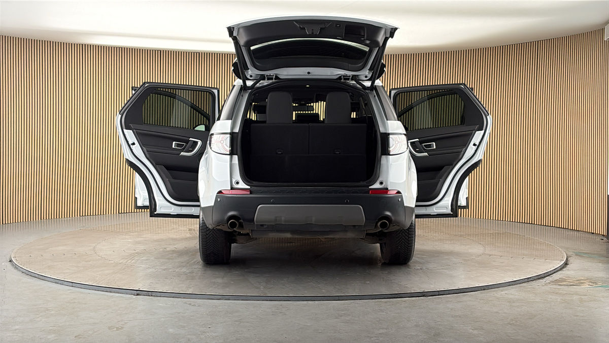 More views of Land Rover Discovery Sport