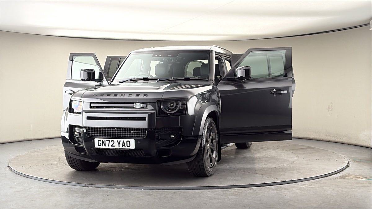 More views of Land Rover Defender 110