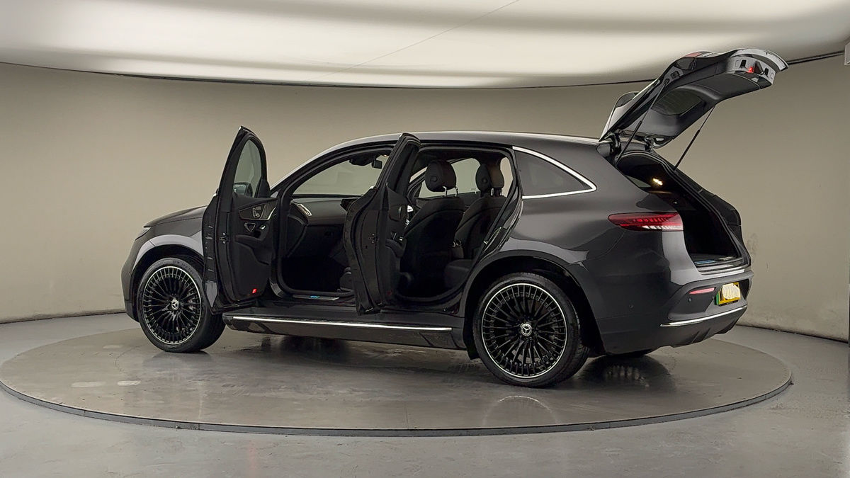 More views of Mercedes-Benz EQC