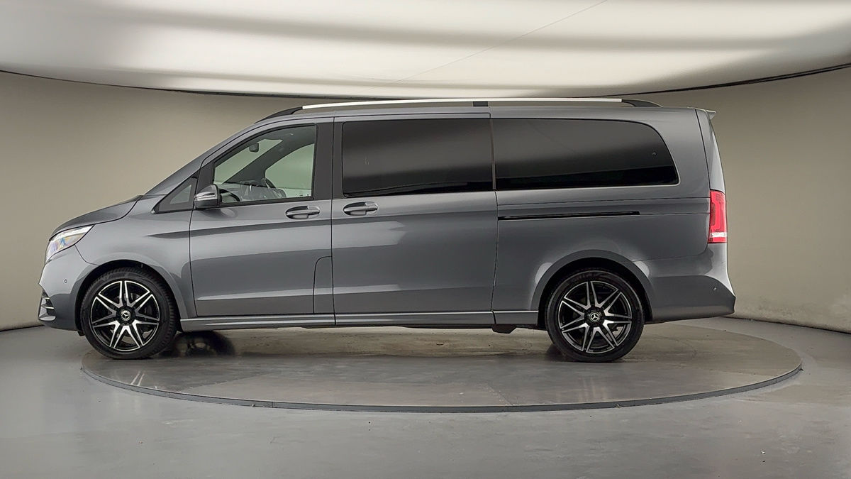 Mercedes-Benz V Class Image 15
