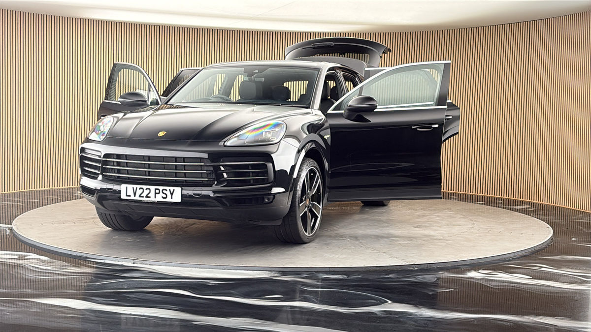 More views of Porsche Cayenne