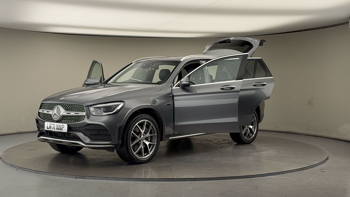 More views of Mercedes-Benz GLC