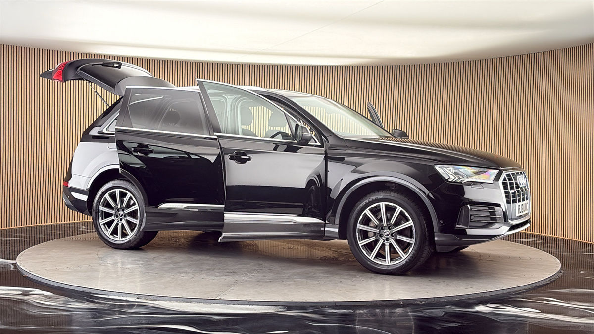 More views of Audi Q7