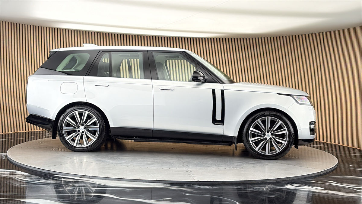 More views of Land Rover Range Rover