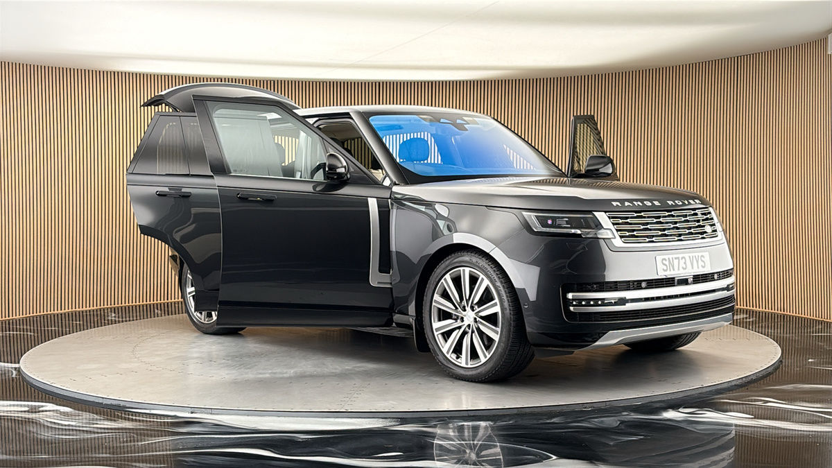 More views of Land Rover Range Rover