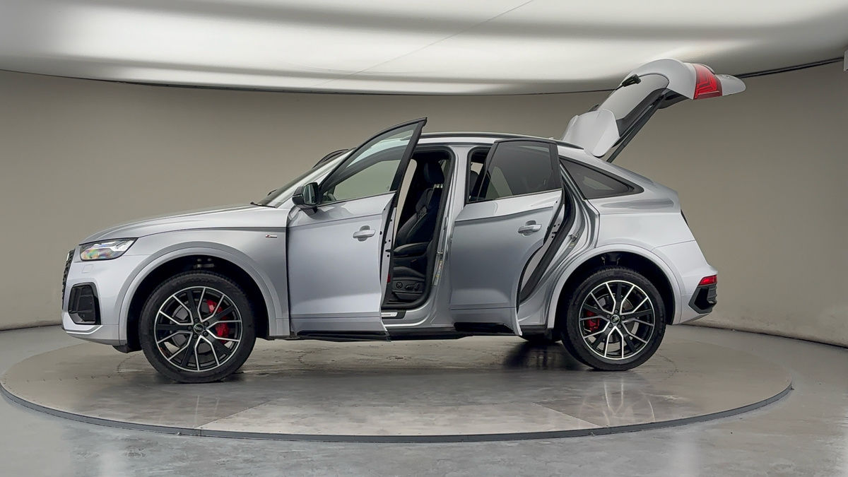 More views of Audi Q5