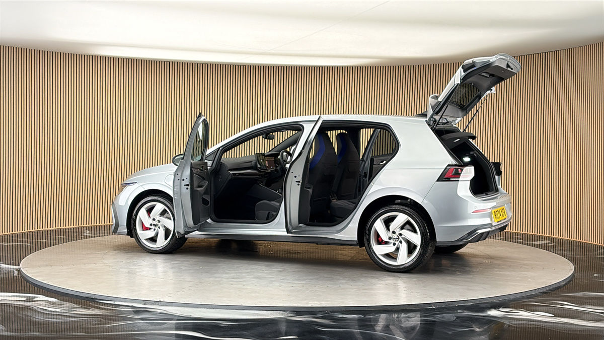 More views of Volkswagen Golf