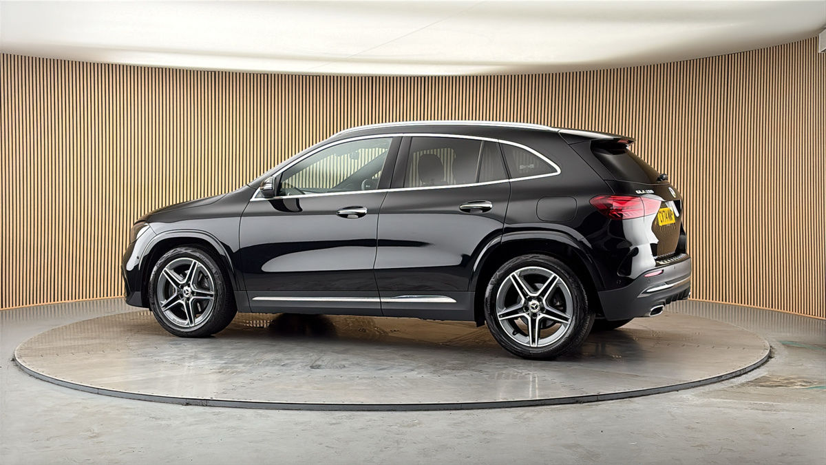 More views of Mercedes-Benz GLA