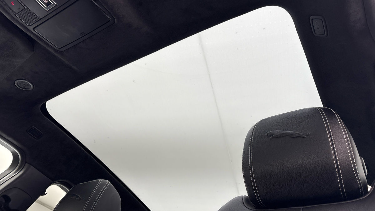 Jaguar E-PACE Image 6