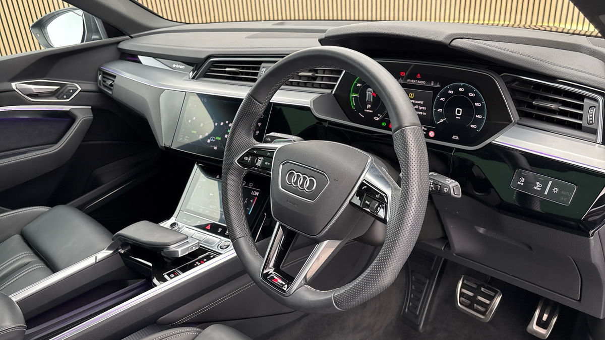 Audi Q8 e-tron Image 5
