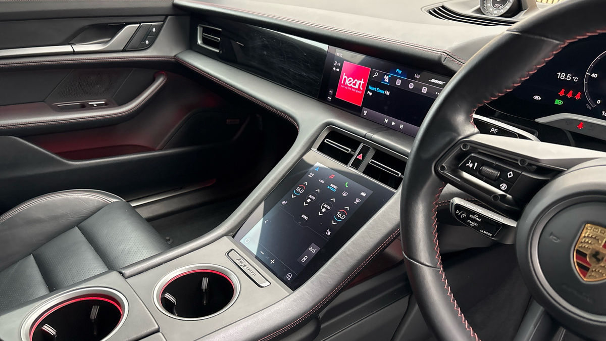 Porsche Taycan Image 19