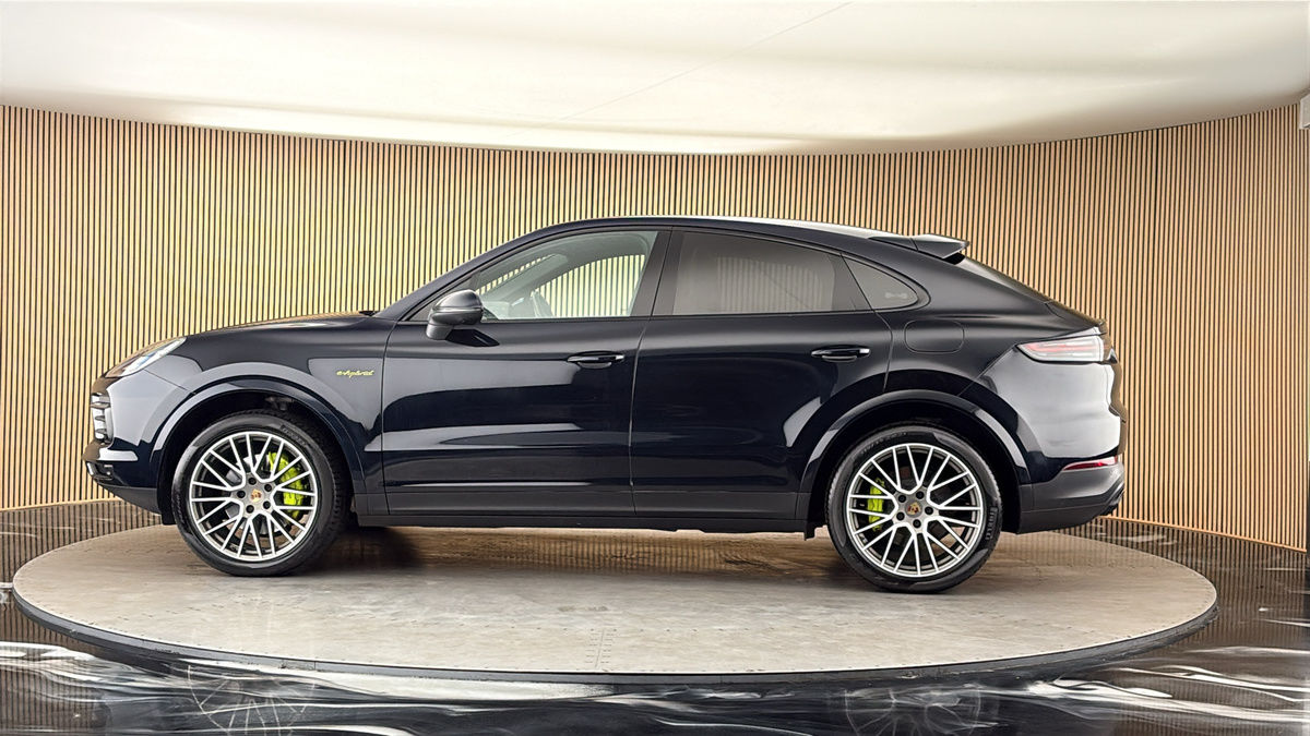 More views of Porsche Cayenne