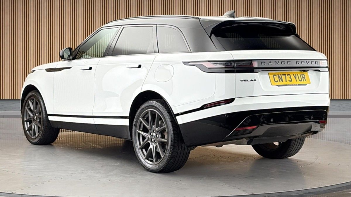 Land Rover Range Rover Velar Image 2