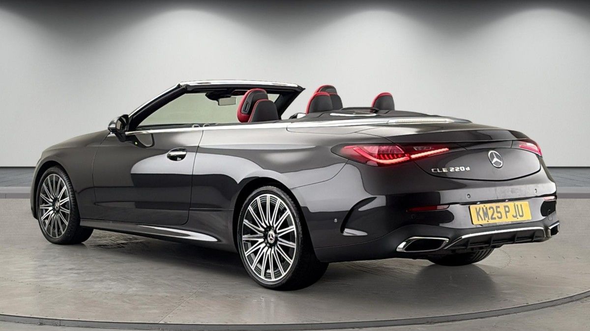 Mercedes-Benz CLE Image 2