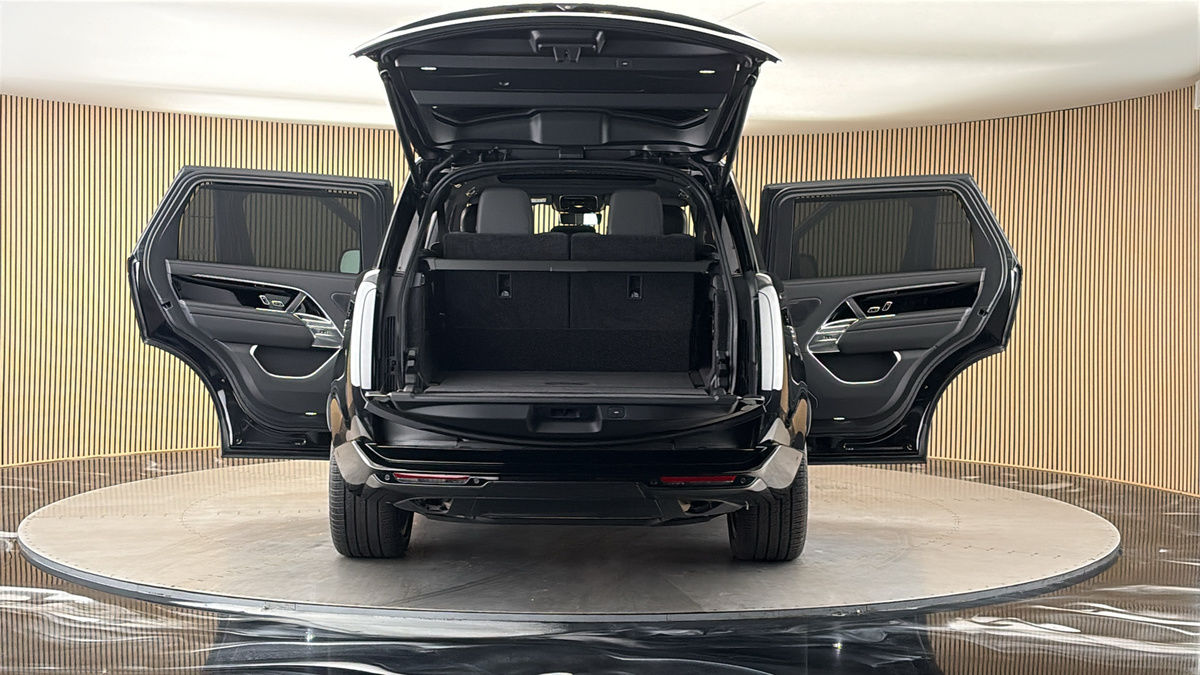 More views of Land Rover Range Rover