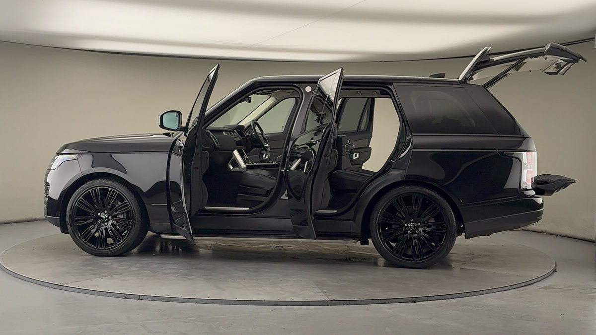 More views of Land Rover Range Rover